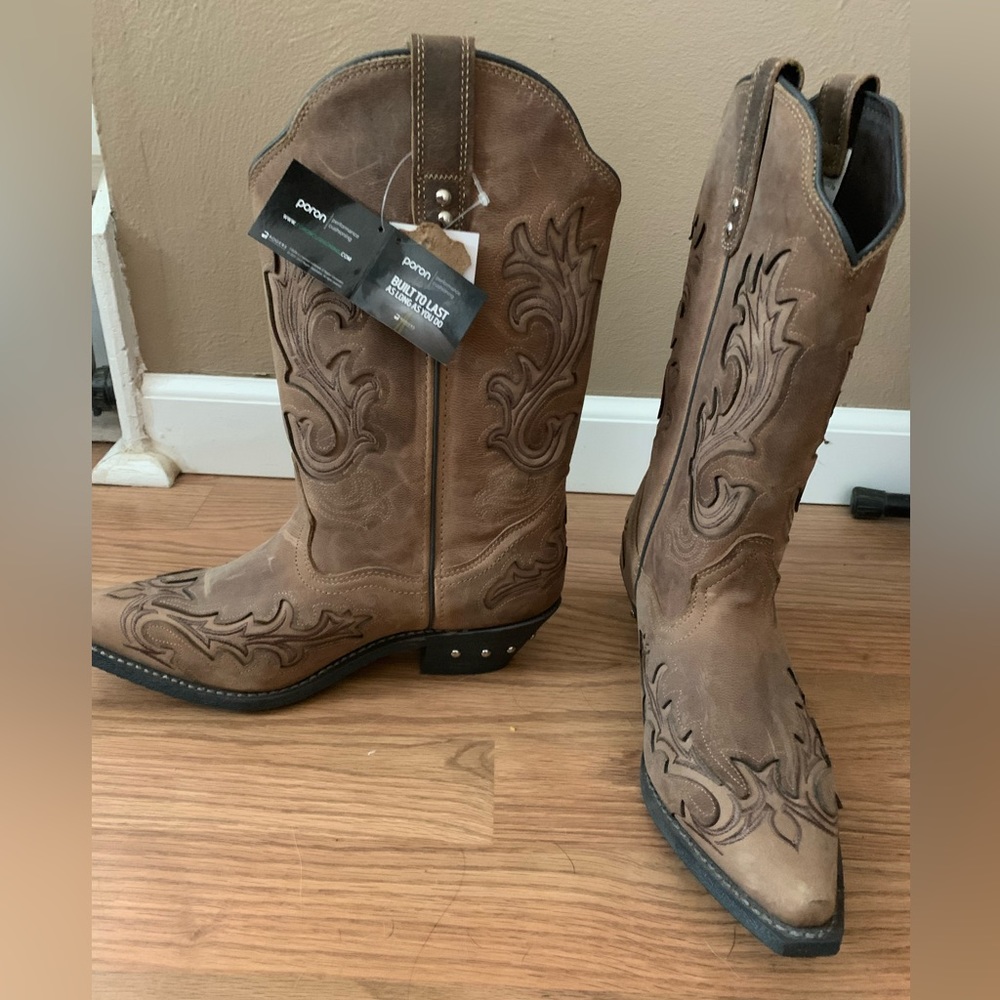 Brand new with tags Rockin Country Collection women’s boots, size 8